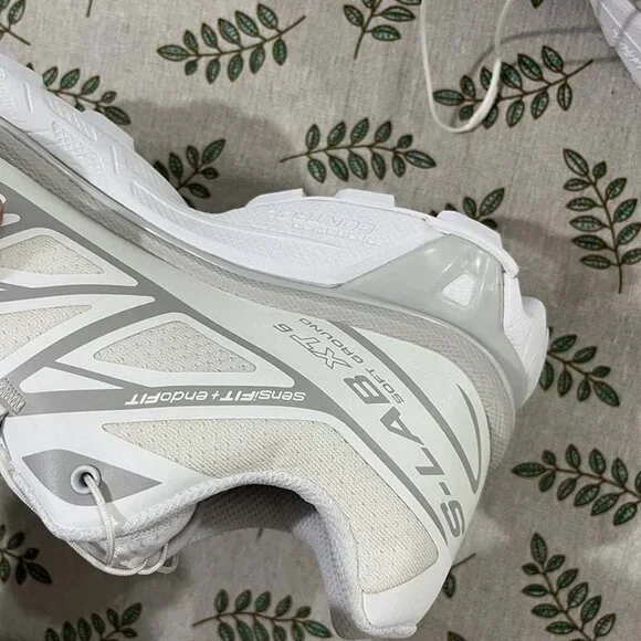 Salomon XT-6 RECUT Sneakers in WrenKangaroo White